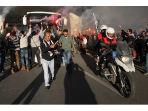 Beşiktaşa Başkentte Meşaleli Karşılama
