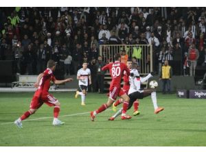 Kartal Zirveyi Bırakmadı