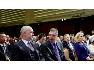 Bayrak Krizi Siyaseti De Vurdu