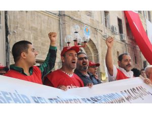 İşten Çıkarılan İşçiler Büyükşehir Belediyesine Yürüdü