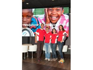 Vodafone Amsterdamda Aıdsli Çocuklar İçin Koştu