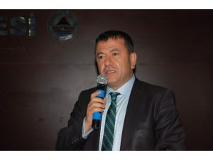 Açtı Ağzını Yumdu Gözünü