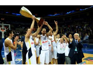 Fenerbahçe Ülker, Şampiyonluk Kupasına Kavuştu