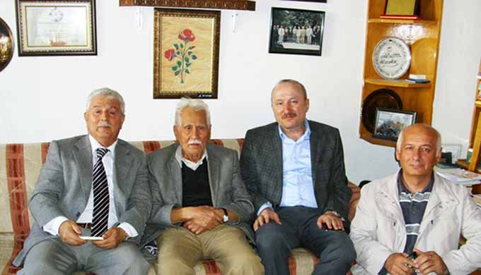 Vali Koçdemir, Şair Bahaettin Karakoç’u Ziyaret Etti