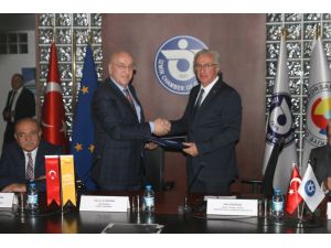 Vakıfbanktan, İzmir Ticaret Odası Üyelerine Özel Kredi Paketi