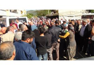 Nöbete Giderken Kazada Ölen Acil Çalışanı Toprağa Verildi