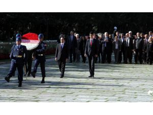 Abd Büyükelçisi Bass, Anıtkabiri Ziyaret Etti