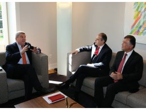 Bakan Kılıç, Ioc Başkanı Bach İle Görüştü