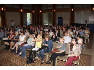 Profesör Yüzünü Eski Öğrencilerine Emanet Etti, 10 Dakikada 5 Yaş Gençleşti