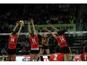 Voleybol Spor Toto Şampiyonlar Kupası Finali