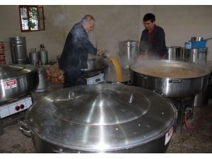 Suruçta 11 Bin Kişiye Sıcak Çorba İkram Ediliyor