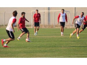 Manisaspor, Karşıyaka Maçına Saruhanlı’da Hazırlanıyor