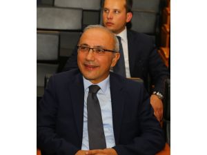 Bakan Elvan: “2015’te Demiryolu Sektörünü Özel Sektöre Açacağız”