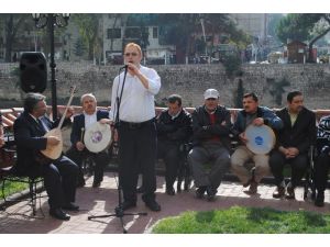Ruh Hastalarından Müzik Korosu