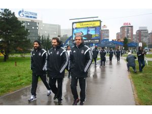 Beşiktaş Belgradda Yürüyüş Yaptı