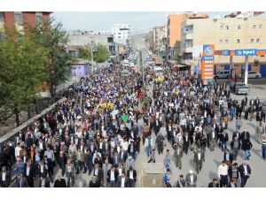 Kobani’deki Çatışmada Ölen Ypg’li Taşkın Cizre’de Defnedildi