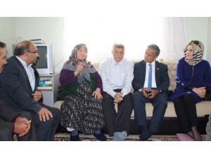 Başbakanı Rüyasında Gördü Okul İçin Arsa Bağışladı