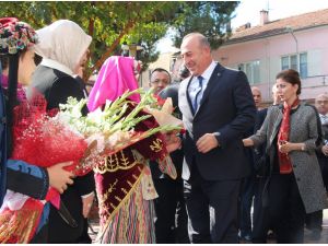 Çavuşoğlu: “Pyd’yi Meşru Gören Zihniyetlerle Siyaset Yapıyoruz”