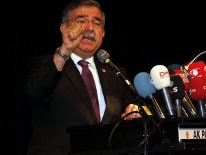 Mehmetçiğe Taş Atanlar...