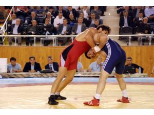 Grekoromende Türkiye Şampiyonu İbb Spor Kulübü Oldu