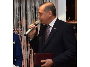 Cumhurbaşkanı Erdoğan Nikah Şahidi Oldu