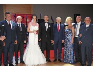 Kılıçdaroğlu Nikah Şahidi Oldu
