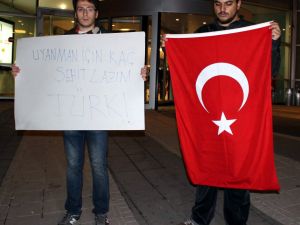 2 Öğrenciden Şehitler İçin Eylem