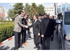 Bakan Yılmaz Van’da