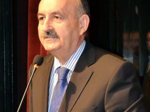 Bakan’dan Ebola Açıklaması: Paniğe Gerek Yok
