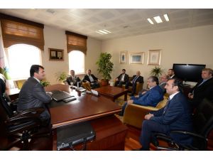 İş Adamları Yenişehir Havaalanı’nın Kargo Uçaklarına Açılmasını İstiyor