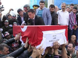 Şehit Er Ramazan Köse Artvinde Gözyaşlarıyla Uğurlandı