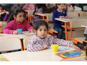 Suriyeli Mültecilerin Yüzde 53 Çocuk