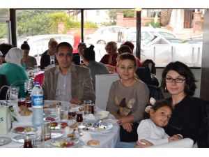 Ayvalık Mehmet Akif Ersoy Ortaokulu Aile Birliğinden Örnek Dayanışma