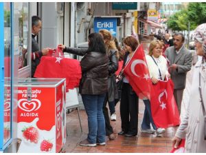 Chp’den Esnafa 10 Bin Türk Bayrağı