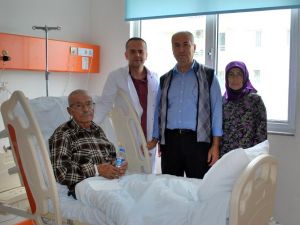 İdrar Kesesinden Yumurta Büyüklüğünde Taş Çıktı