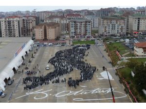 Beylikdüzünde 6 Bin Kişilik Dev Atatürk Figürü