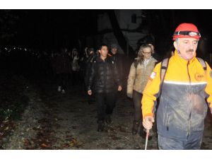 Dağda Mahsur Kalan 52 Öğrenci Ve 3 Öğretmen 7 Saat Sonra Böyle Kurtarıldı