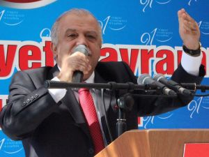 Kırşehir Valisi Necati Şentürk 29 Ekim Kutlamalarında Kendi Yazdığı Şiiri Okudu