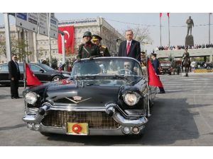 Kutlamalarda Bir İlk