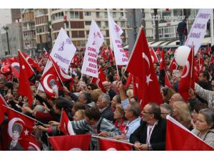 İzmir’de Alternatif Cumhuriyet Bayramı Kutlaması
