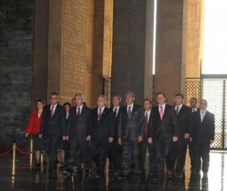 Hsyk Üyeleri Anıtkabirde