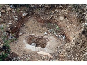 Antik Kentte Mezarlar Talan Ediliyor