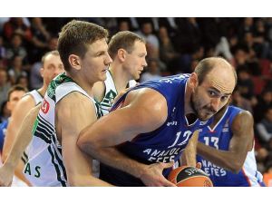 Anadolu Efes Euroleague’deki İlk Mağlubiyetini Aldı