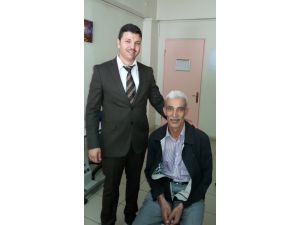 Gözünden 7 Milimetrelik Tel Çıkarıldı