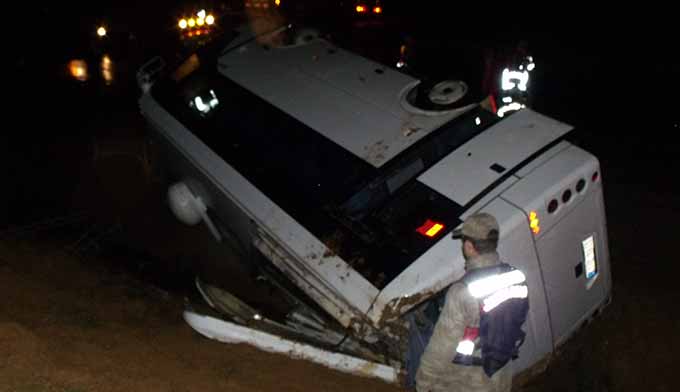 Kahramanmaraş’ta Servis Aracı Devrildi: 22 Yaralı