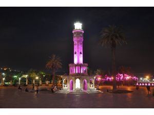 Saat Kulesi Pembe Oldu