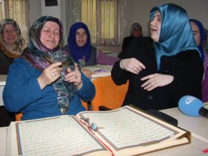 (Özel Haber) 50 Yaşından Sonra İşaret Diliyle Kuran Okumayı Öğreniyorlar