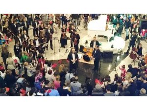 Senfoni Orkestrası Ve Mehter Takımı Bir Arada Konser Verdi
