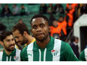 Bursasporlu Taraftarlar Maça Yine İlgi Göstermedi