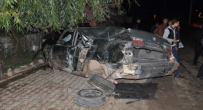 Bu Otomobilden Sağ Çıktı